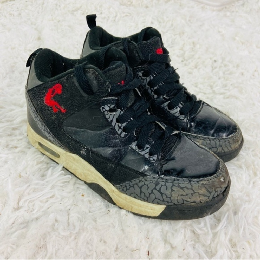 SHAQ Black and Red High-Top kids Sneakers size 12